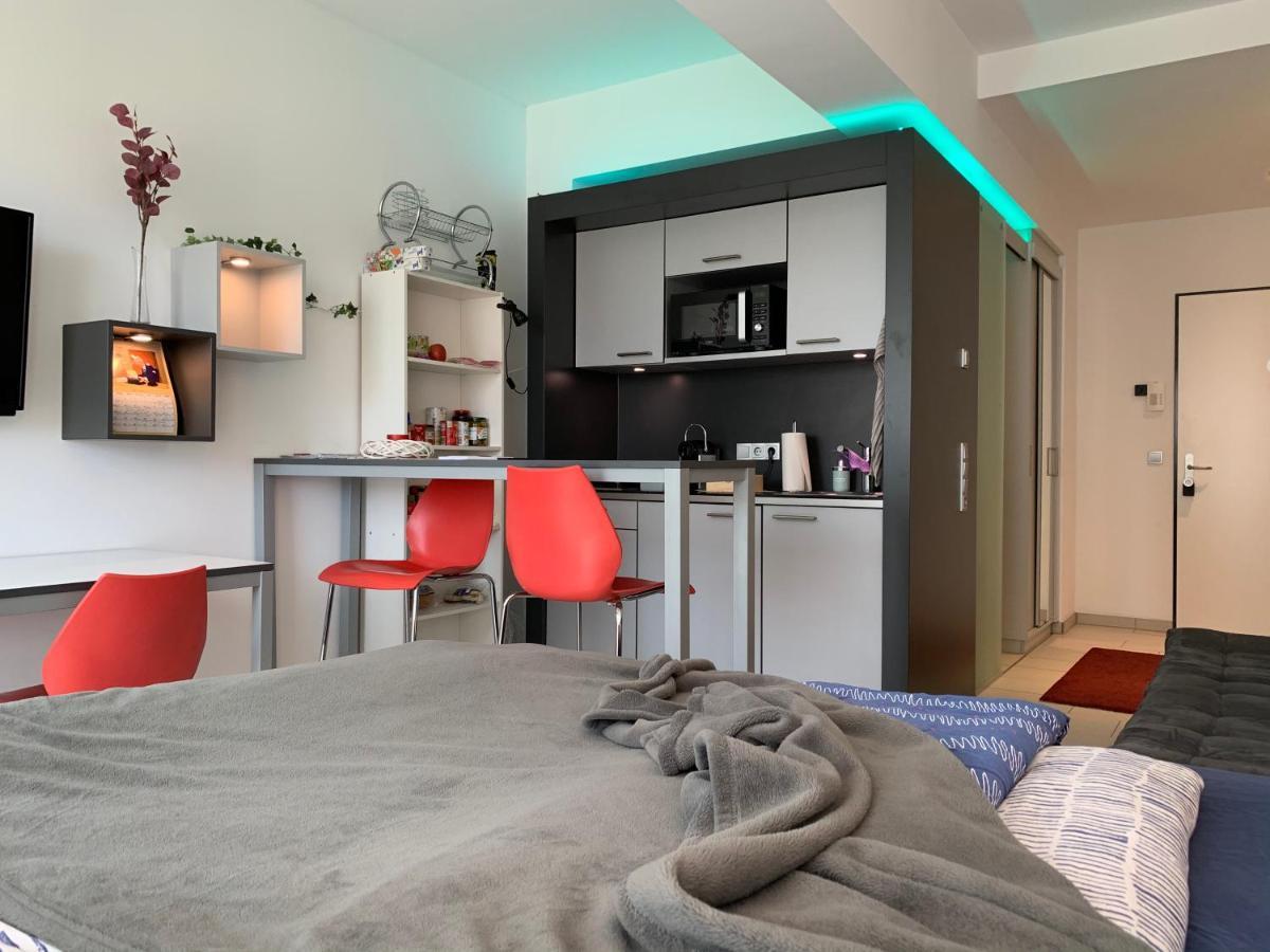 Exklusive WohlfüHloase By Rabe - Parkplatz & Free Netflix & Coffee-Bar Apartment Karlsruhe Exterior photo